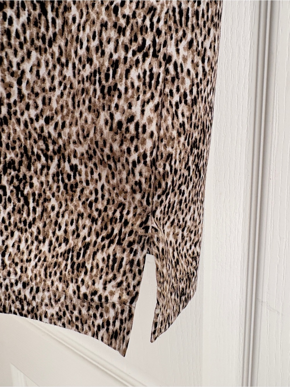 Talbots Animal Print Short Sleeve Boxy Top-Black/Brown Size 8 - Picture 6 of 7
